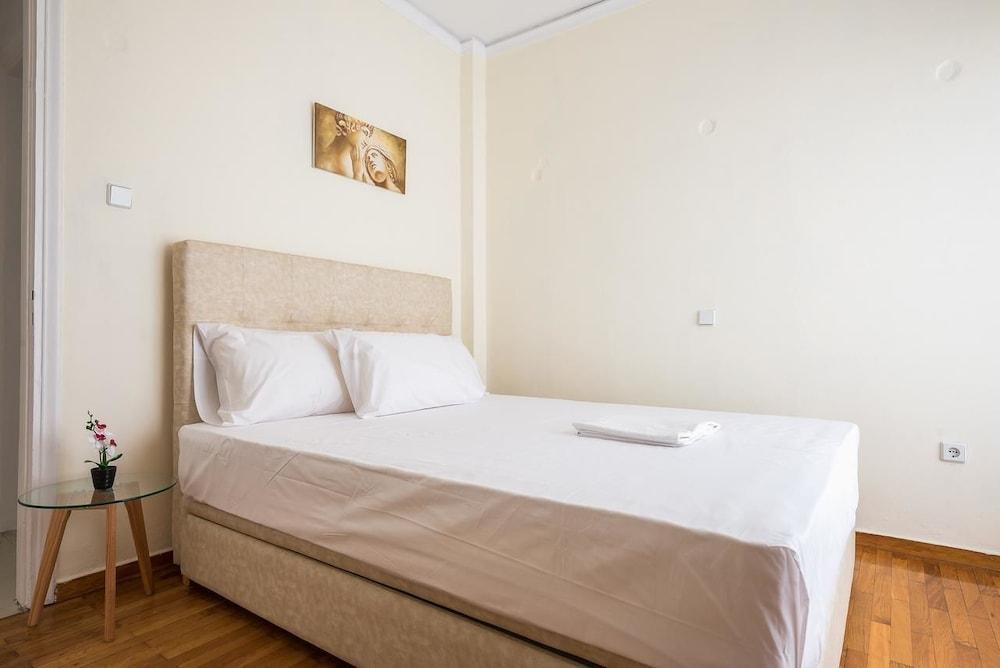 Acropolis View Paradise Apartments Atene Esterno foto
